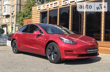 Седан Tesla Model 3 2018 в Києві фото Седан Tesla Model 3 2018 в Києві