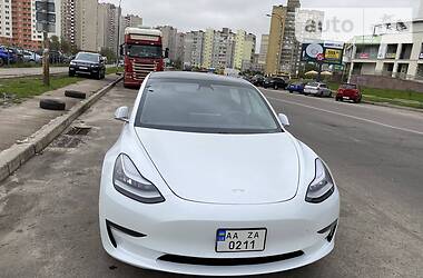 Tesla Model 3 dual motor 2020