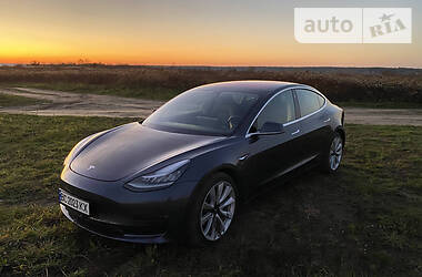 Tesla Model 3 long range 2018