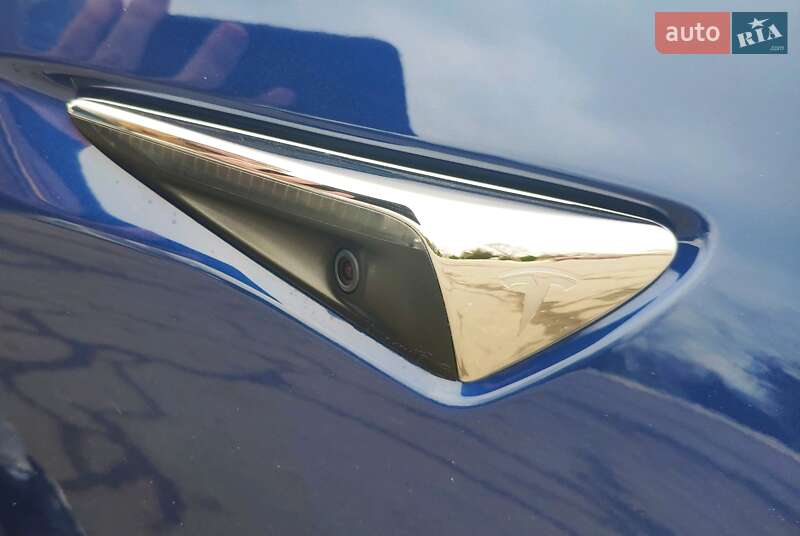 Седан Tesla Model 3 2019 в Одесі
