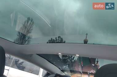Седан Tesla Model 3 2019 в Одесі