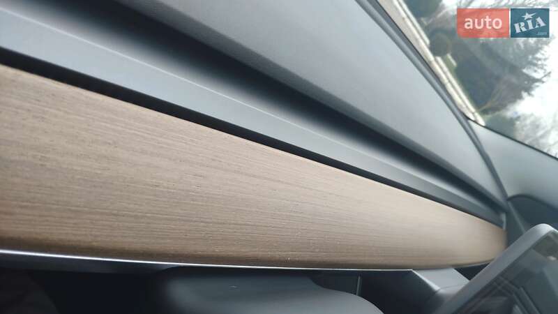 Седан Tesla Model 3 2019 в Одесі