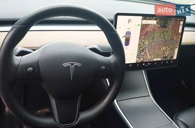 Седан Tesla Model 3 2019 в Одесі