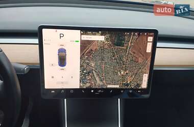 Седан Tesla Model 3 2019 в Одесі
