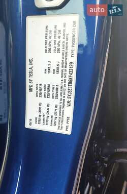 Седан Tesla Model 3 2019 в Одесі