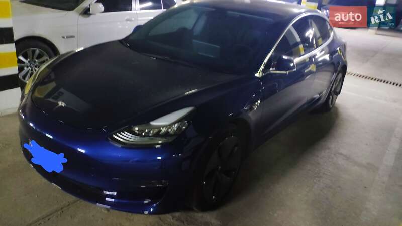 Седан Tesla Model 3 2019 в Одесі