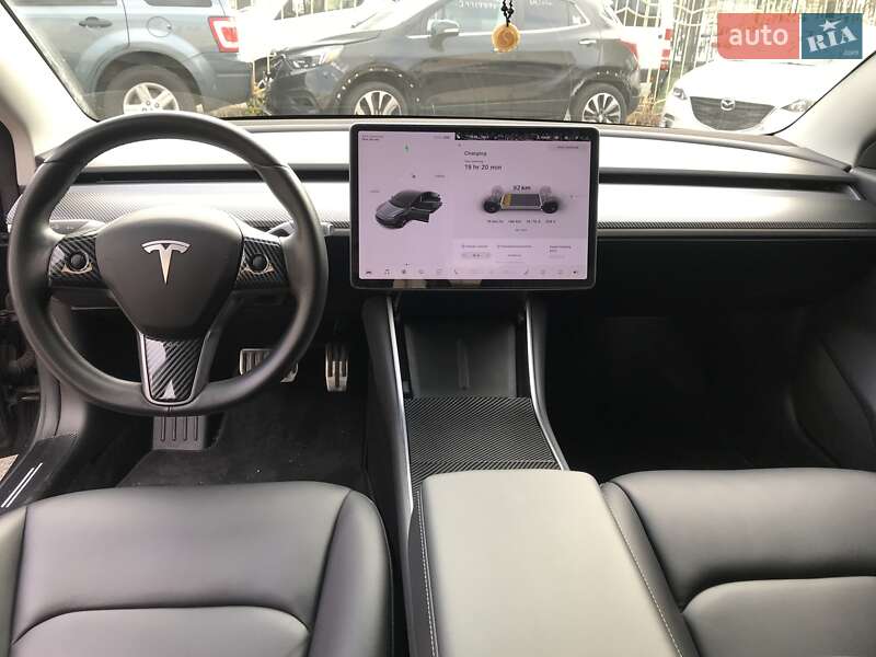 Седан Tesla Model 3 2018 в Одессе