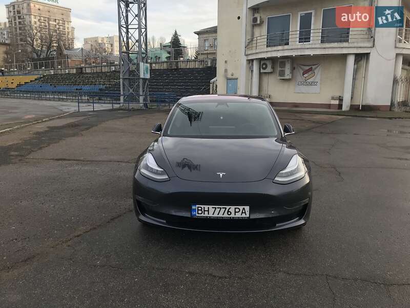 Седан Tesla Model 3 2018 в Одессе
