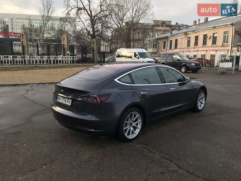 Седан Tesla Model 3 2018 в Одессе