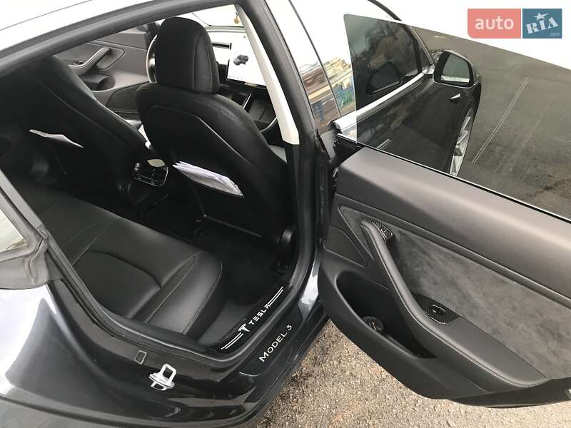 Седан Tesla Model 3 2018 в Одессе