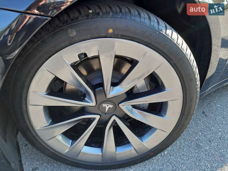 Седан Tesla Model 3 2021 в Запорожье