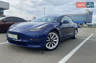 Tesla Model 3  2020