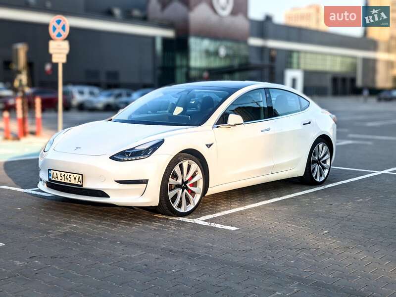Tesla Model 3 2019