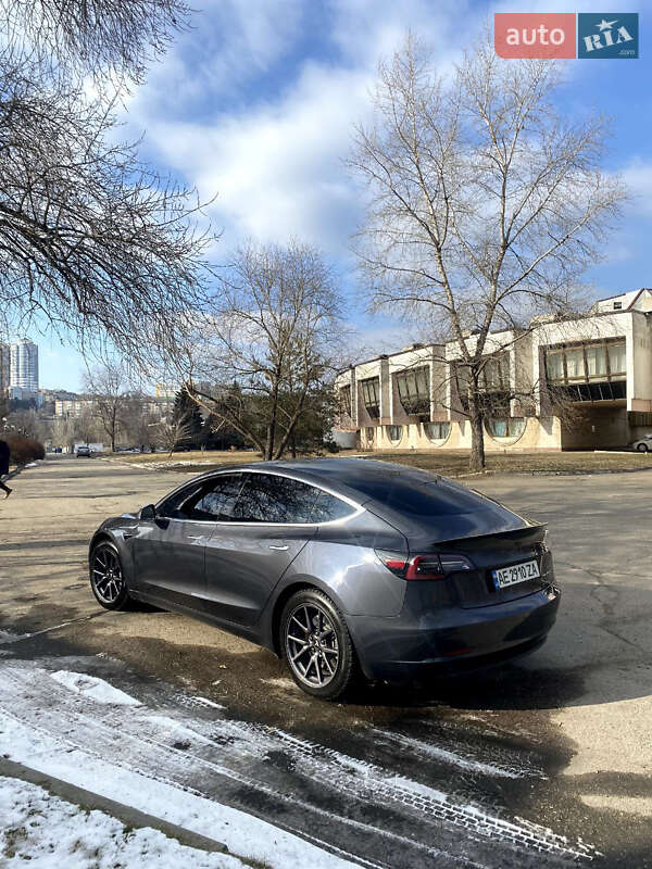 Седан Tesla Model 3 2018 в Днепре