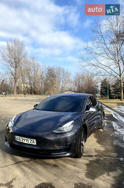 Tesla Model 3  2018