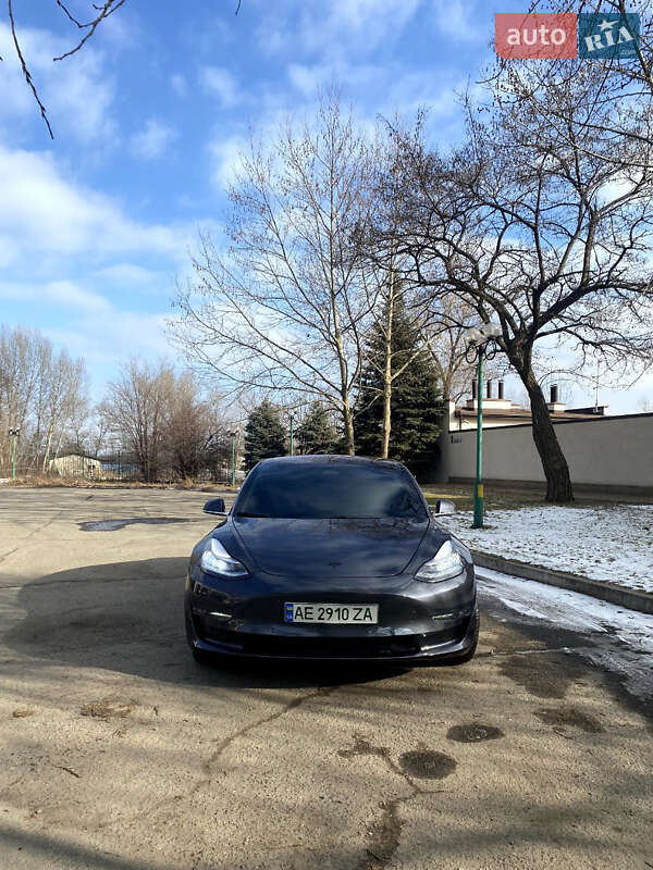 Седан Tesla Model 3 2018 в Днепре