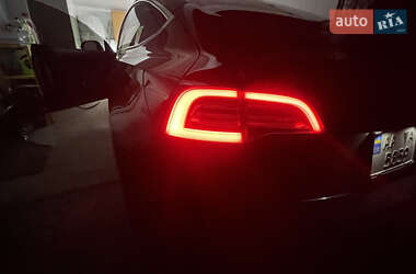 Седан Tesla Model 3 2018 в Киеве