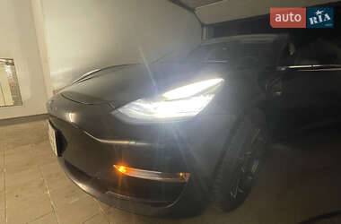 Седан Tesla Model 3 2018 в Киеве