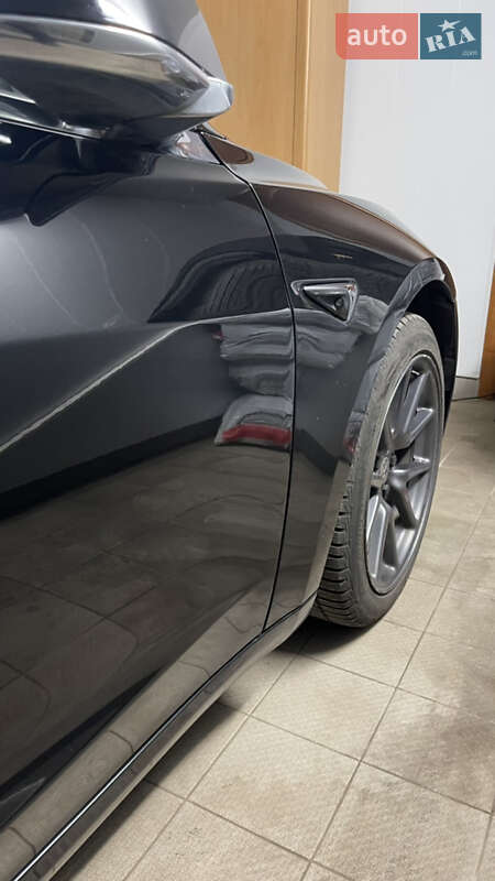 Седан Tesla Model 3 2018 в Киеве
