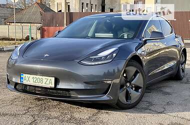 Tesla Model 3  2019