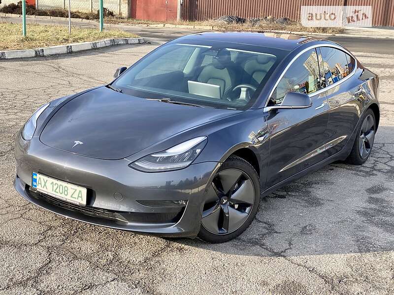 Tesla Model 3 2019