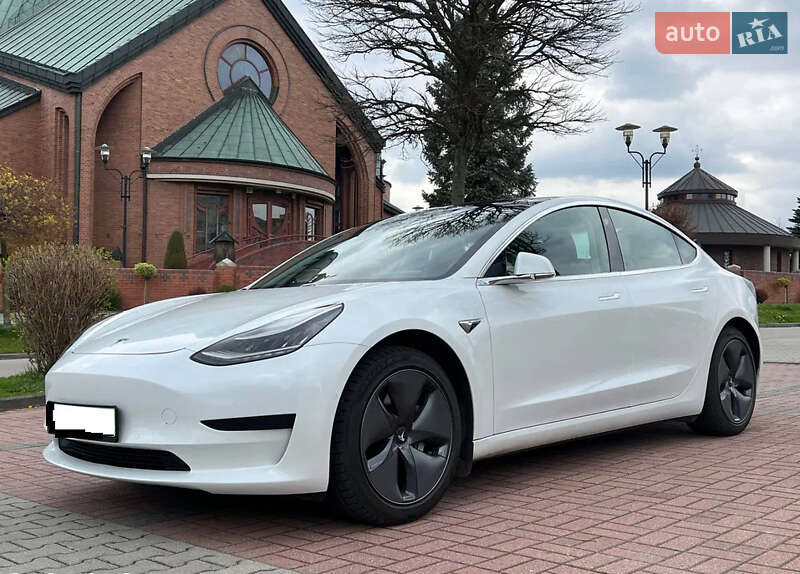 Tesla Model 3 2018