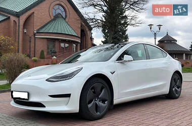 Tesla Model 3  2018