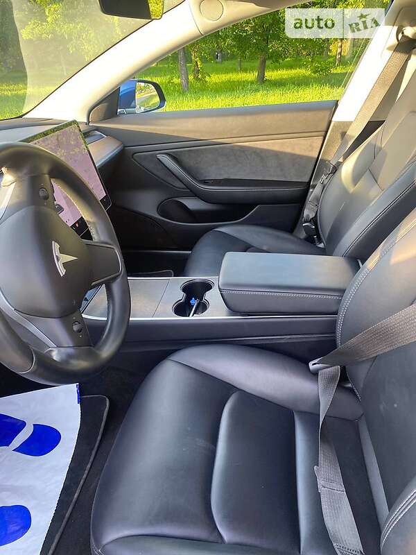 Седан Tesla Model 3 2018 в Запоріжжі