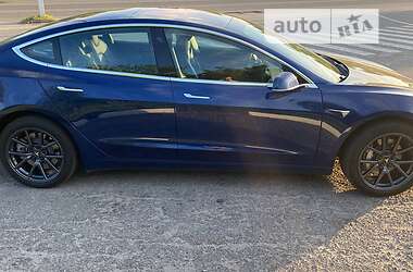 Седан Tesla Model 3 2018 в Запоріжжі