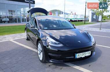 Седан Tesla Model 3 2019 в Мукачево