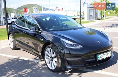 Tesla Model 3  2019