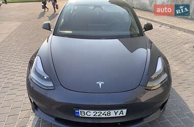 Седан Tesla Model 3 2021 в Львові