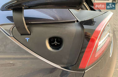 Седан Tesla Model 3 2021 в Львові