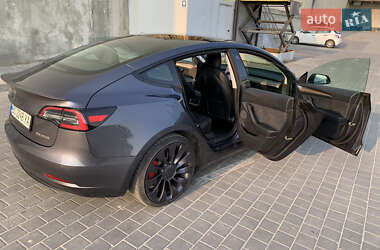 Седан Tesla Model 3 2021 в Львові