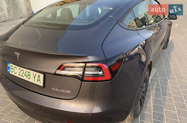 Седан Tesla Model 3 2021 в Львові