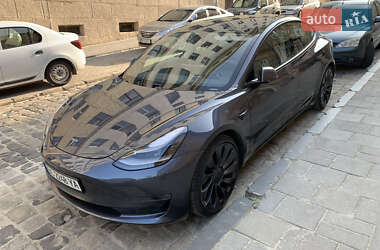 Седан Tesla Model 3 2021 в Львові