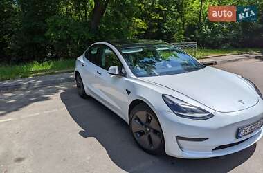 Tesla Model 3  2020