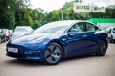 Седан Tesla Model 3 2018 в Киеве