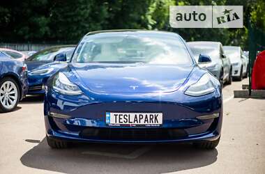 Седан Tesla Model 3 2018 в Киеве