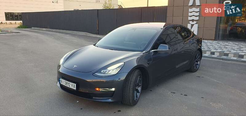 Седан Tesla Model 3 2018 в Киеве