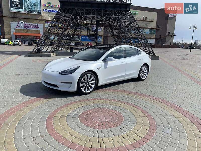 Tesla Model 3 2019