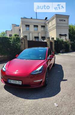Tesla Model 3  2020