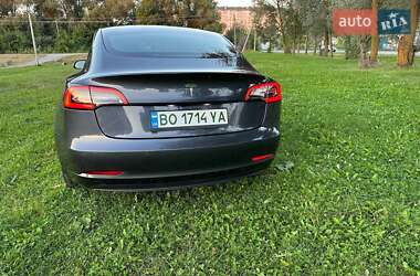 Седан Tesla Model 3 2021 в Тернополі