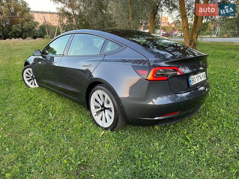 Седан Tesla Model 3 2021 в Тернополі