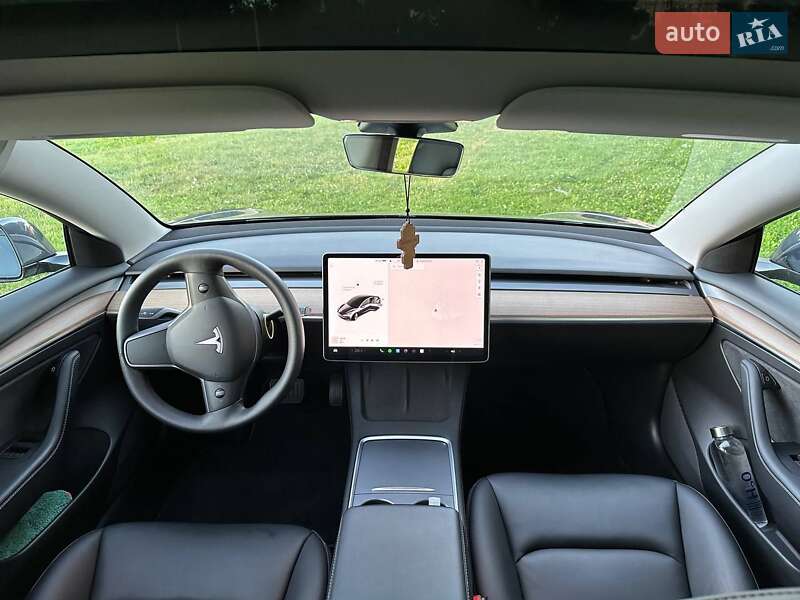 Седан Tesla Model 3 2021 в Тернополі