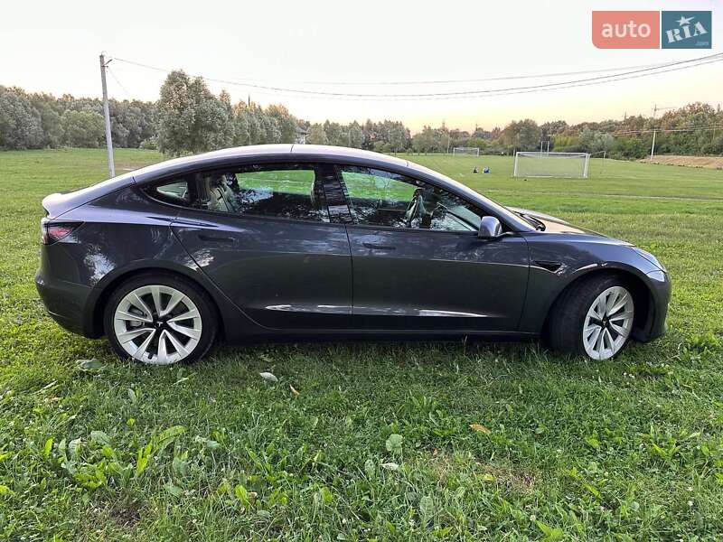 Седан Tesla Model 3 2021 в Тернополі