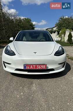 Tesla Model 3  2020