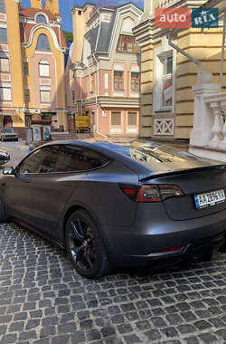 Седан Tesla Model 3 2018 в Києві