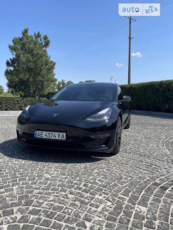 Tesla Model 3 2021