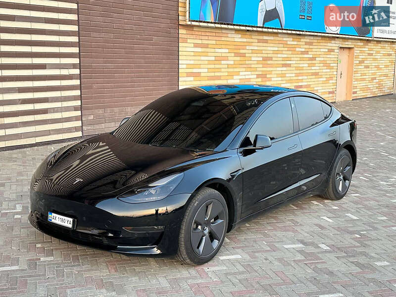 Tesla Model 3 2022 года в Харькове